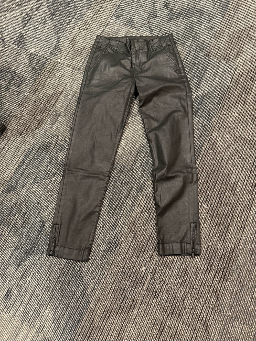 Kut from the Kloth Reese ankle straight leg - long- black